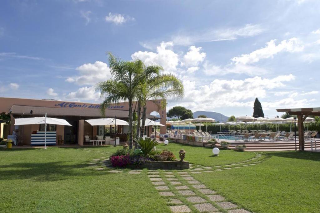 Hotel Ristorante Al Canto Delle Sirene Terracina Buitenkant foto