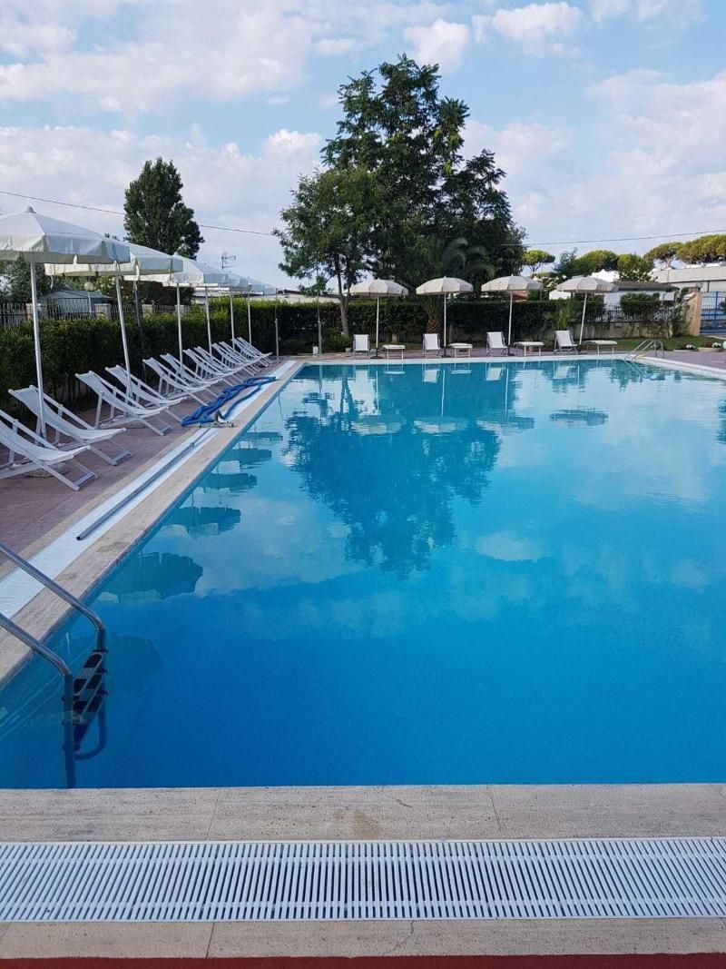 Hotel Ristorante Al Canto Delle Sirene Terracina Buitenkant foto