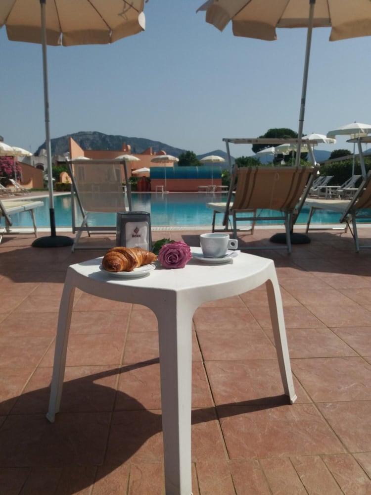 Hotel Ristorante Al Canto Delle Sirene Terracina Buitenkant foto