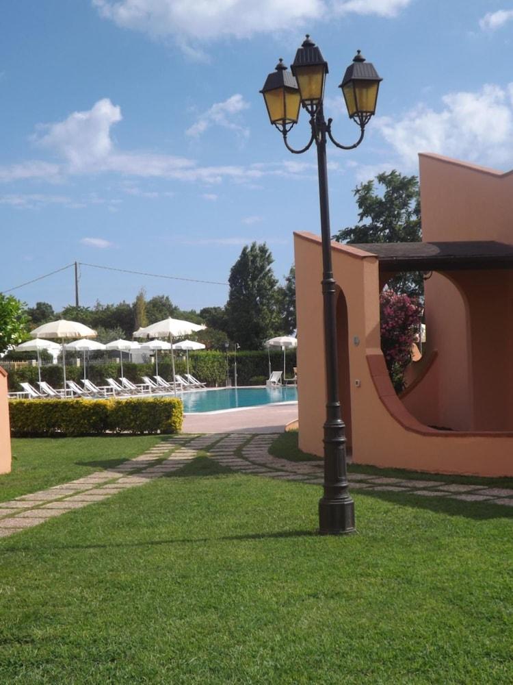 Hotel Ristorante Al Canto Delle Sirene Terracina Buitenkant foto