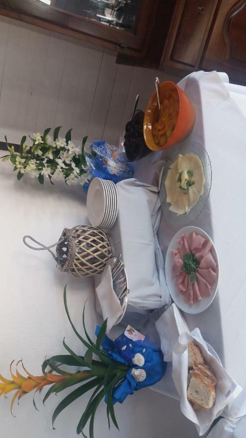 Hotel Ristorante Al Canto Delle Sirene Terracina Buitenkant foto