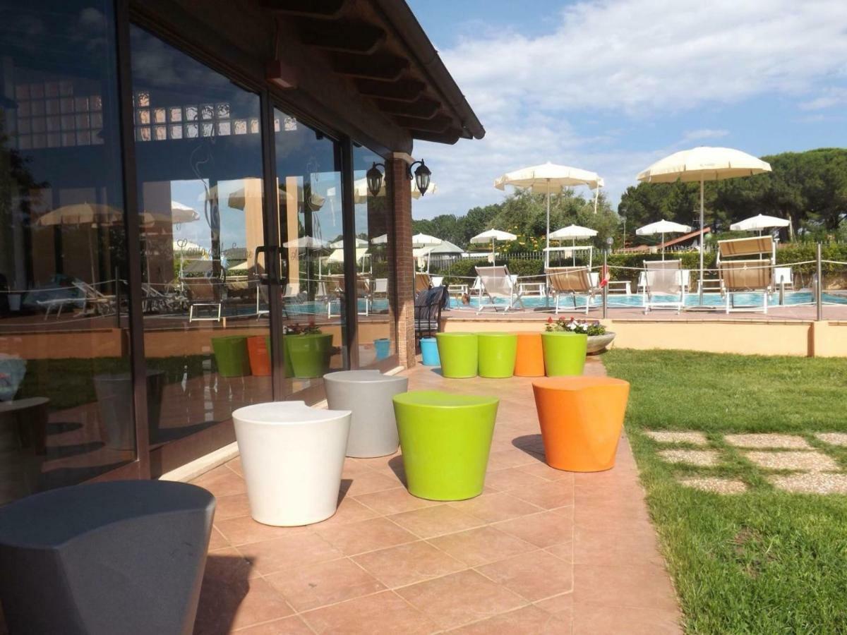 Hotel Ristorante Al Canto Delle Sirene Terracina Buitenkant foto